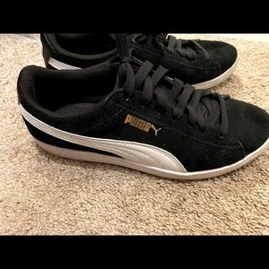 Puma Sneakers